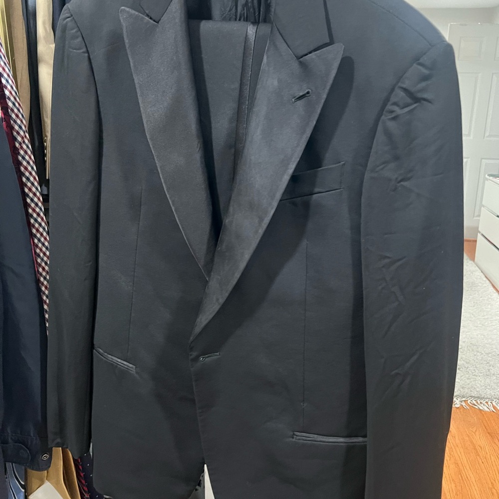 Armani Collezioni Elegant Black Outerwear